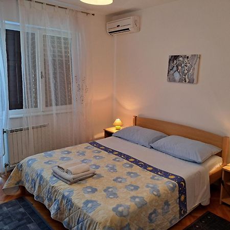Accomodation Mirjana Rooms Porec Bagian luar foto