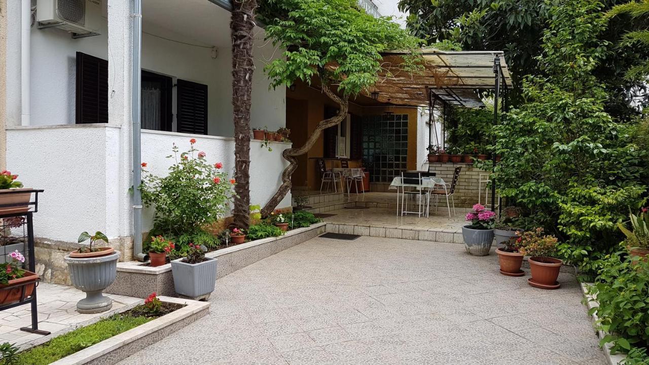 Accomodation Mirjana Rooms Porec Bagian luar foto