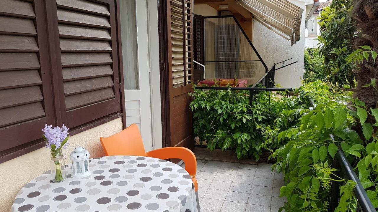 Accomodation Mirjana Rooms Porec Bagian luar foto