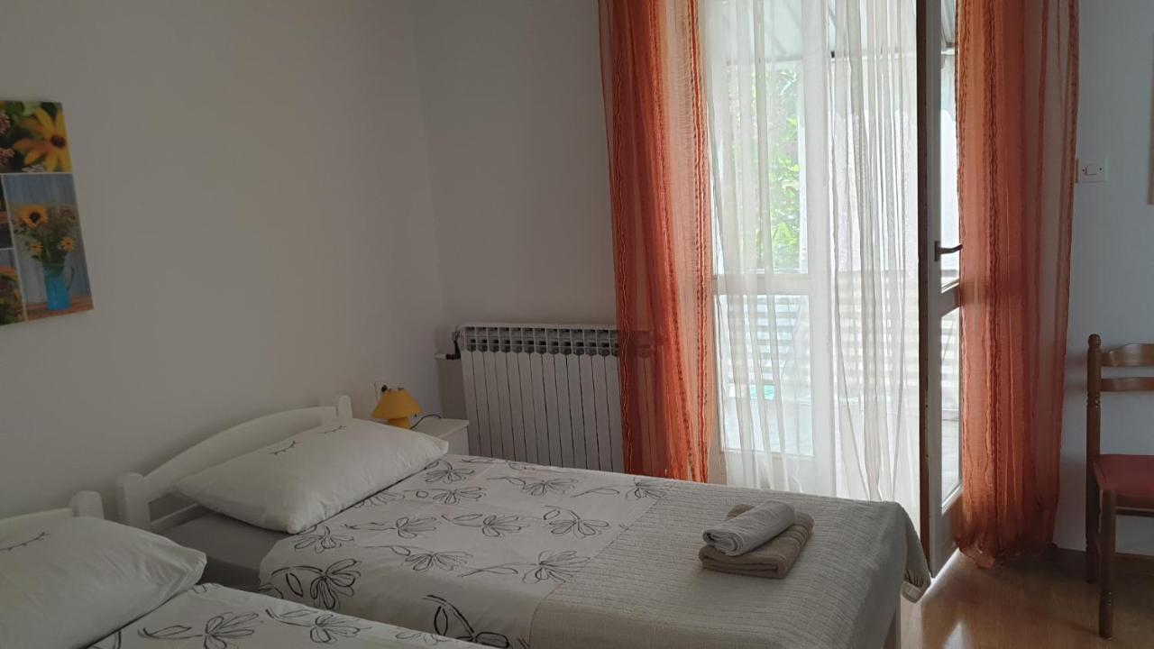 Accomodation Mirjana Rooms Porec Bagian luar foto