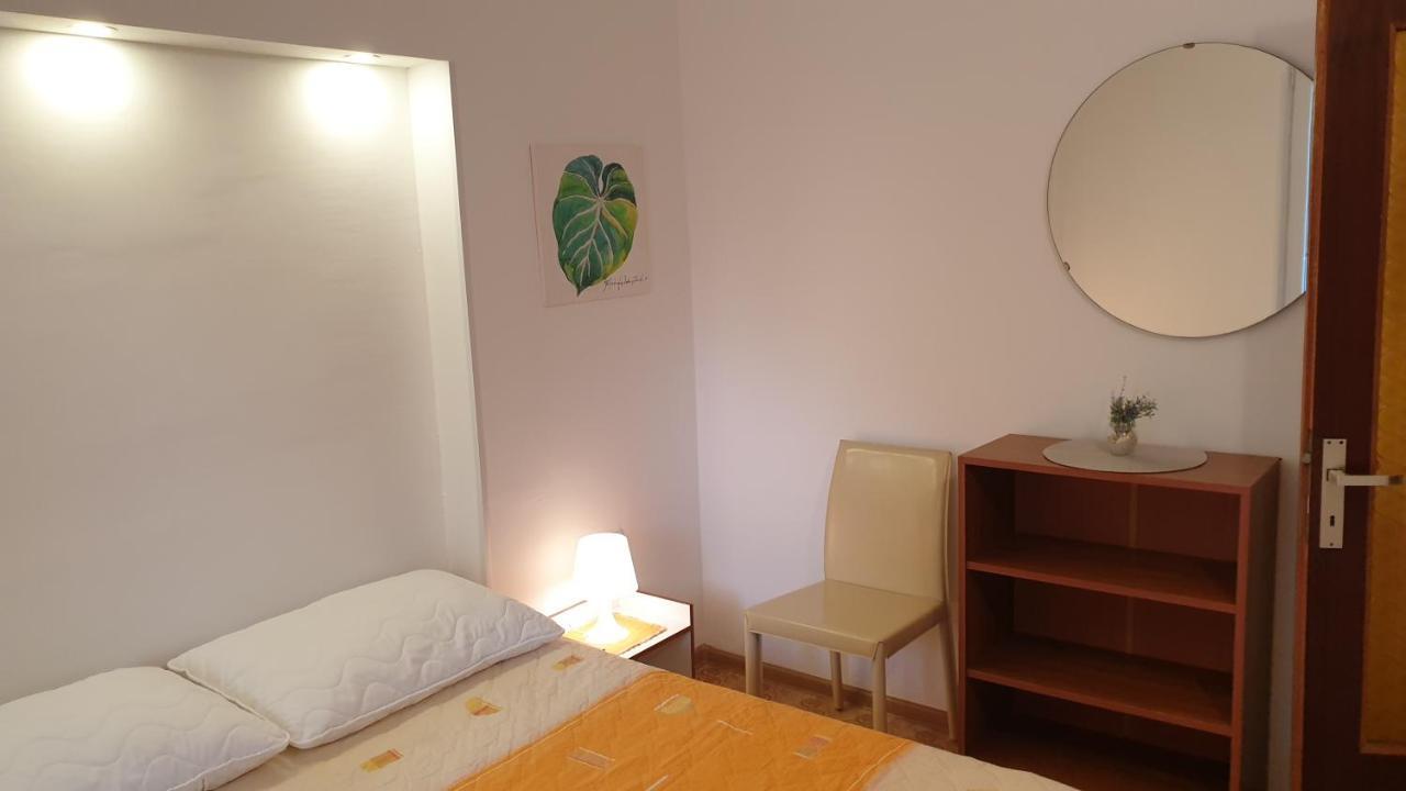 Accomodation Mirjana Rooms Porec Bagian luar foto