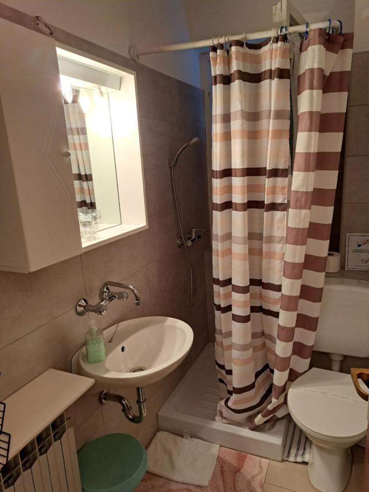 Accomodation Mirjana Rooms Porec Bagian luar foto