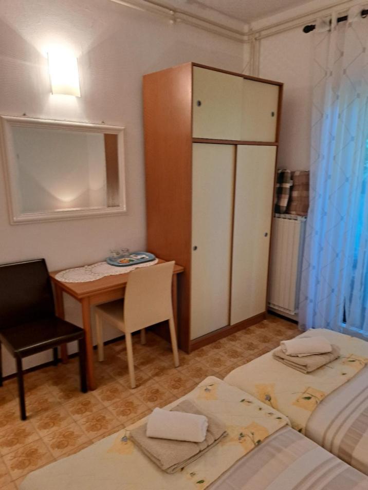 Accomodation Mirjana Rooms Porec Bagian luar foto
