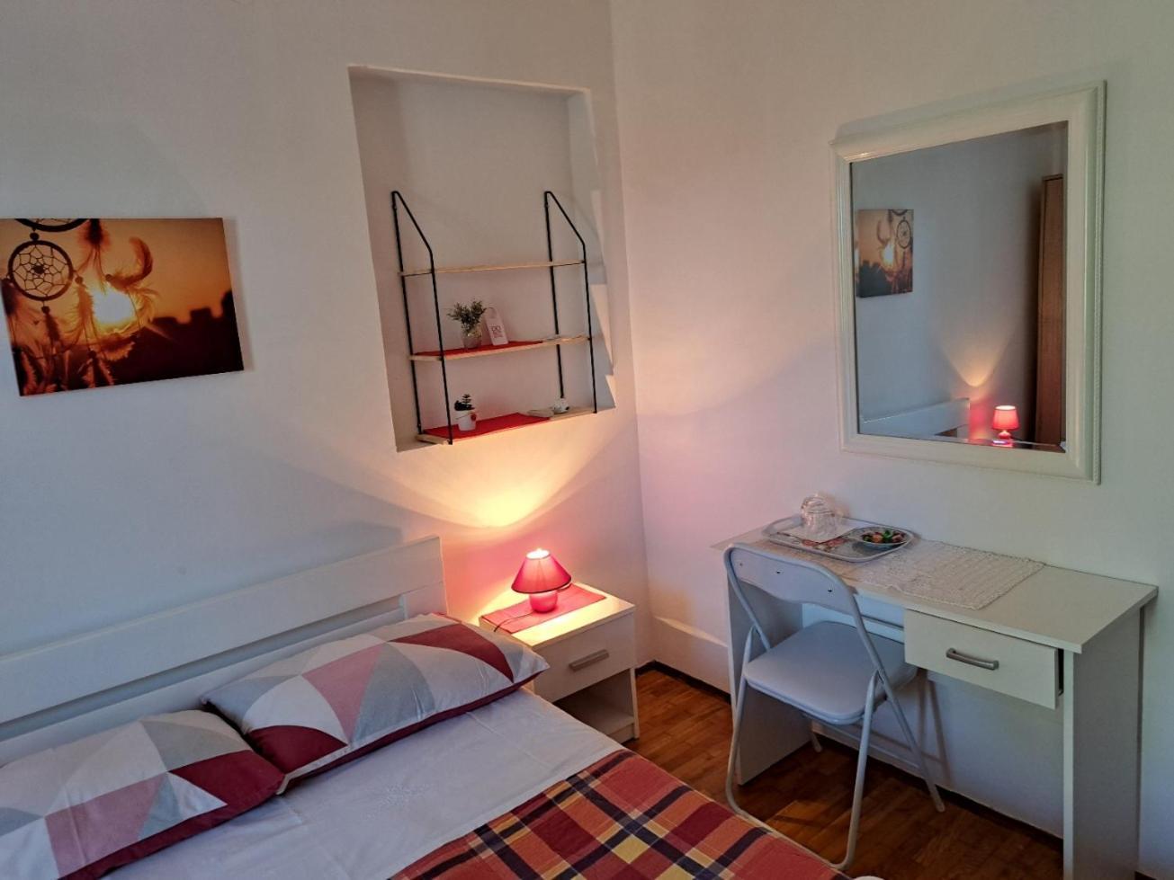 Accomodation Mirjana Rooms Porec Bagian luar foto