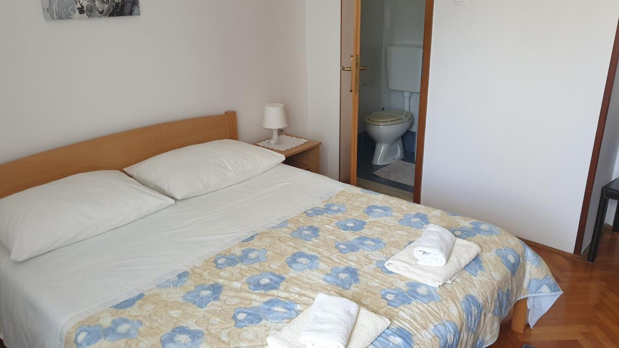 Accomodation Mirjana Rooms Porec Bagian luar foto