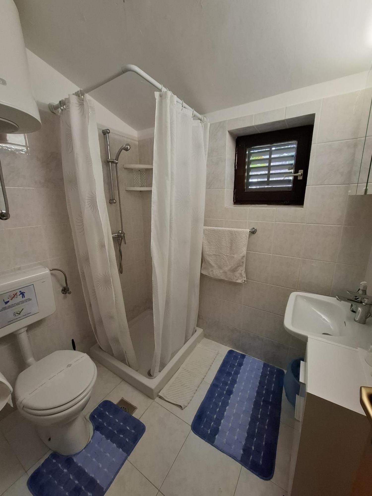 Accomodation Mirjana Rooms Porec Bagian luar foto